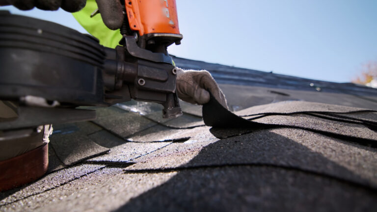 roofer repair shingle